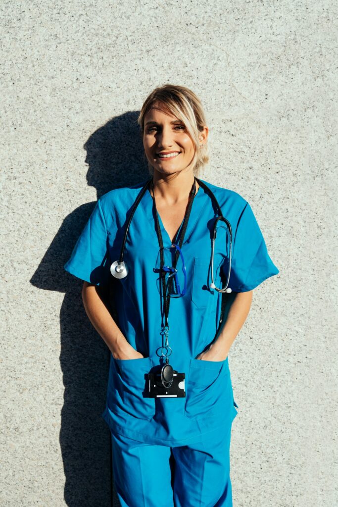 representation of the daily life of a nurse going to work at the hospital